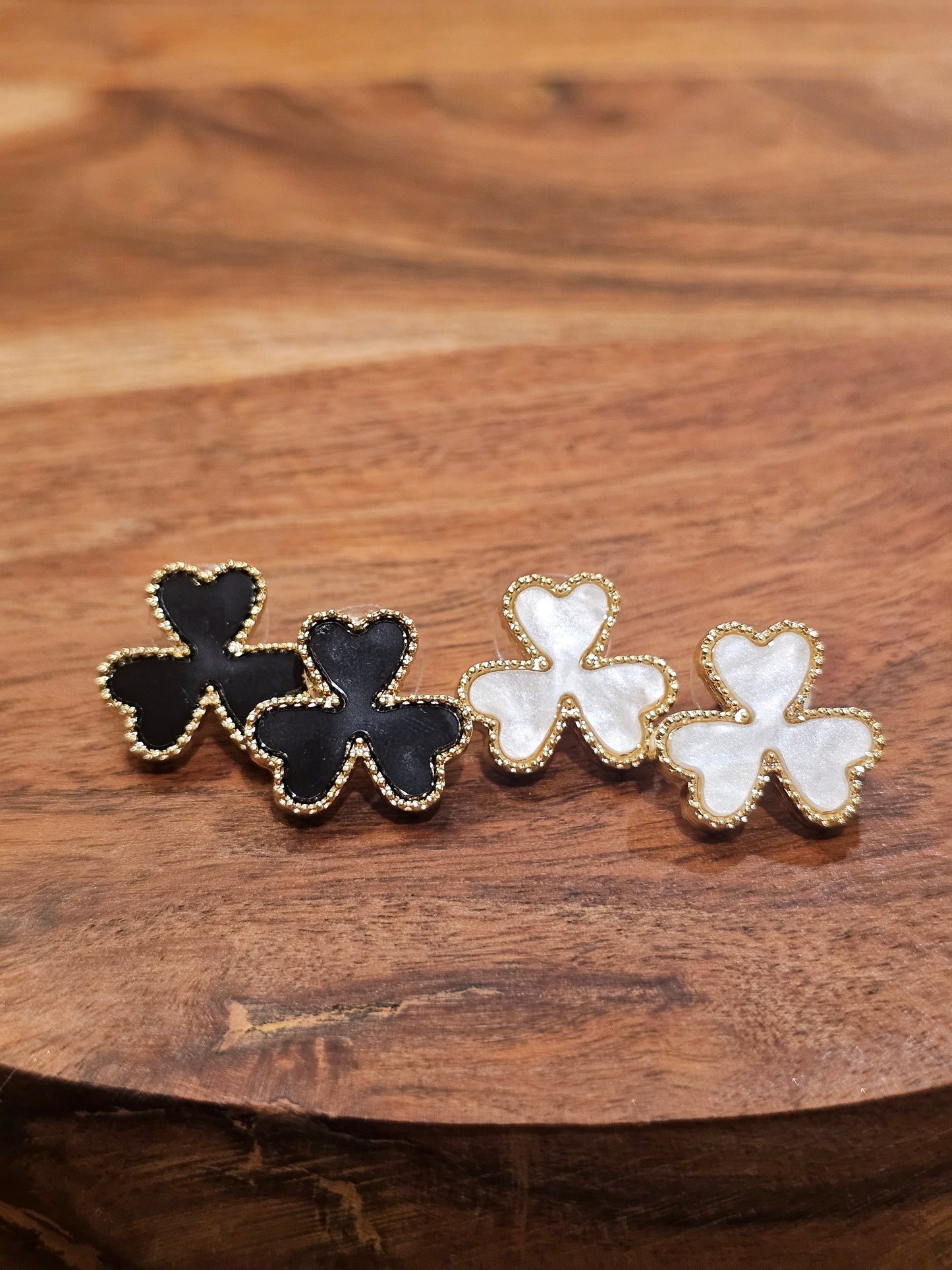 Enamel Clover Shaped Stud Earring