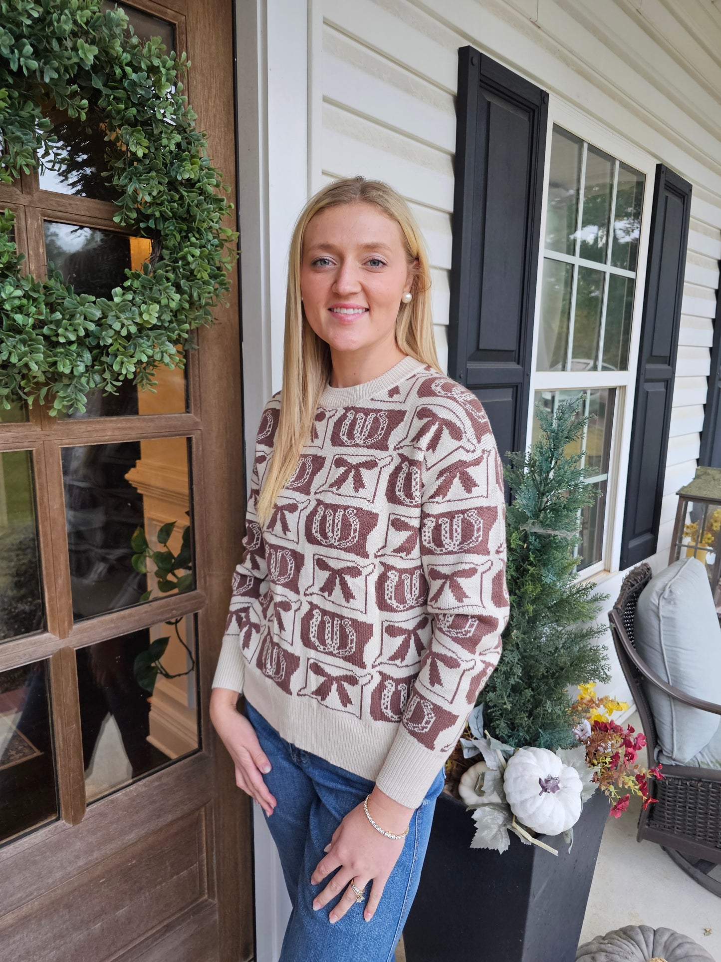 Brown Bows & Horseshoes Pattern Western Fashion Print Sweater
