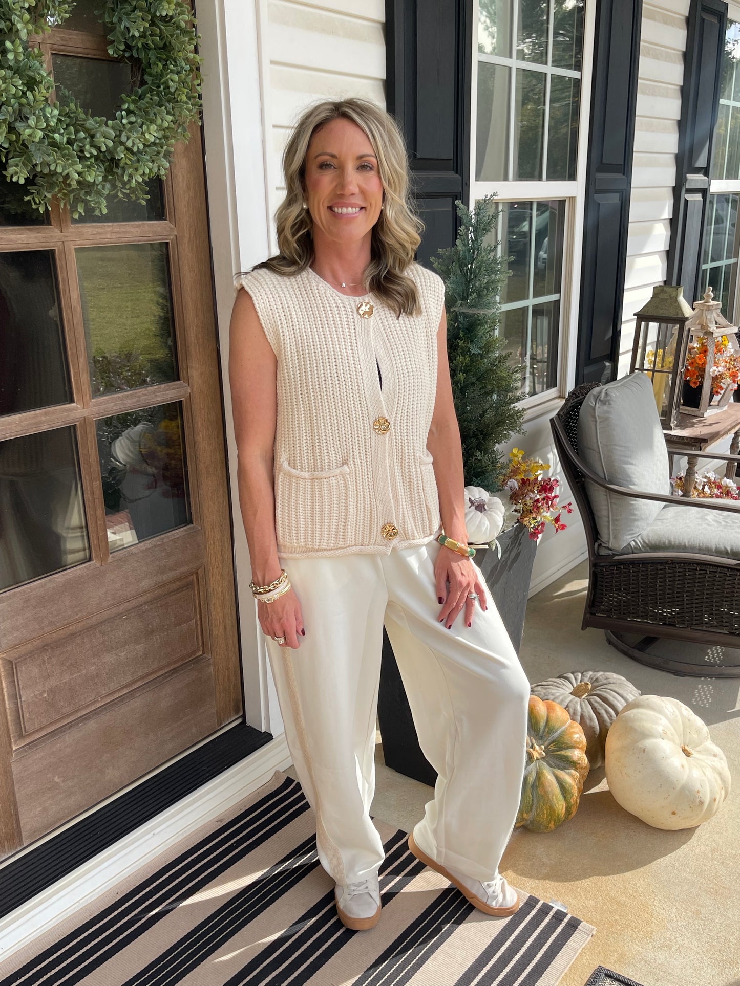 White Solid Textured Knit Side Pockets Buttoned Sweater Vest