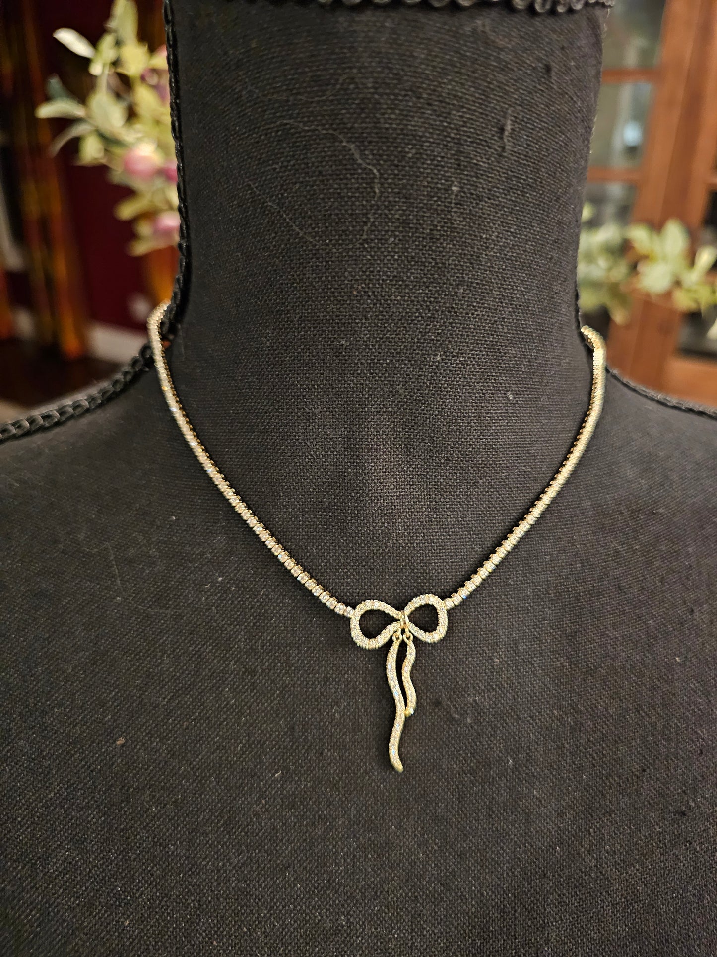 Rhinestone Bow Necklace