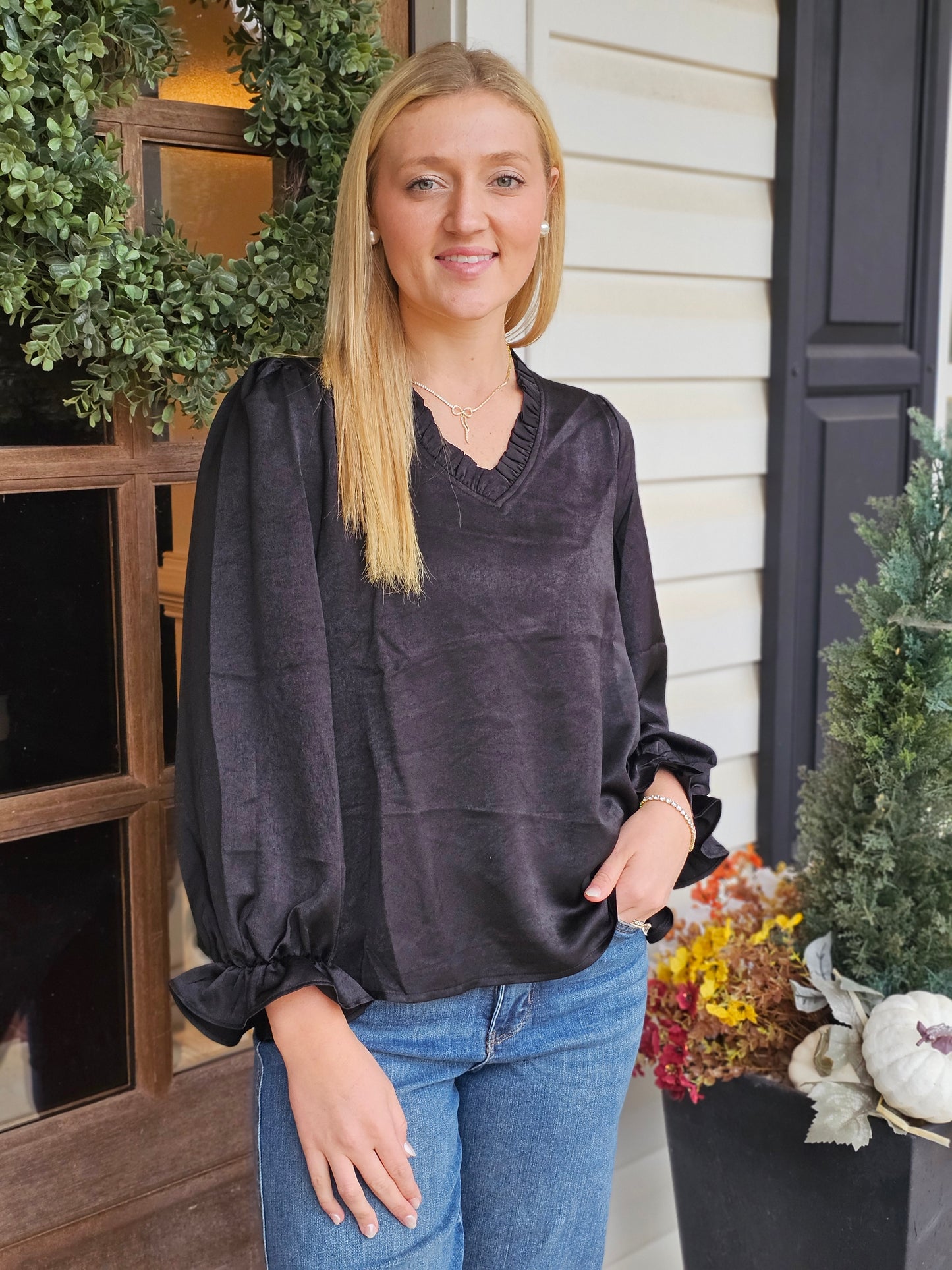 Ruffle Collar Balloon Sleeve Top Black